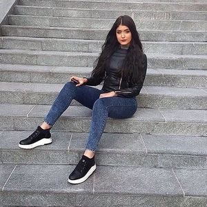 Meet your Posher, Sara